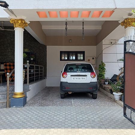 Nalinam Homestay Thiruvananthapuram Ngoại thất bức ảnh