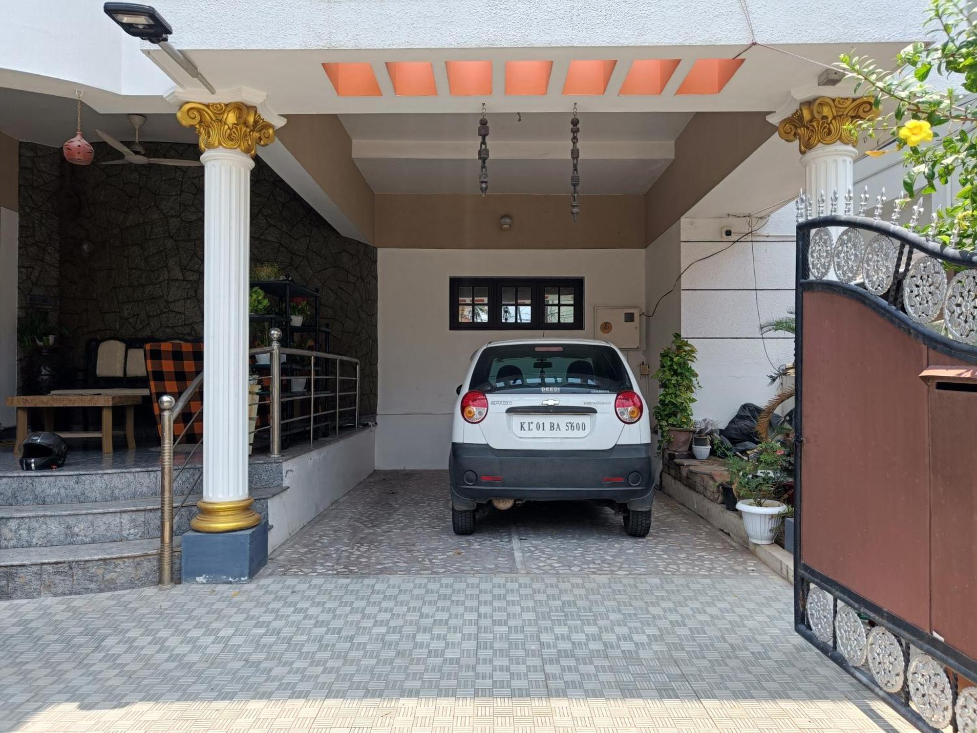 Nalinam Homestay Thiruvananthapuram Ngoại thất bức ảnh